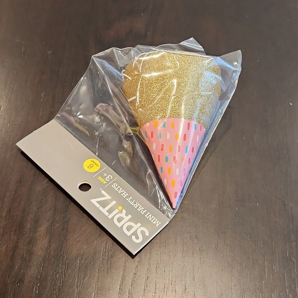 SPRITZ mini party hats, s/6 NEW